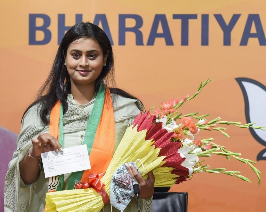 New Delhi: Shooter Shreyasi Singh, daughter of late former Union Minister Digvijay Singh, joins Bharatiya Janta Party, in New Delhi, Sunday, Oct. 4, 2020. (PTI Photo/Kamal Singh)